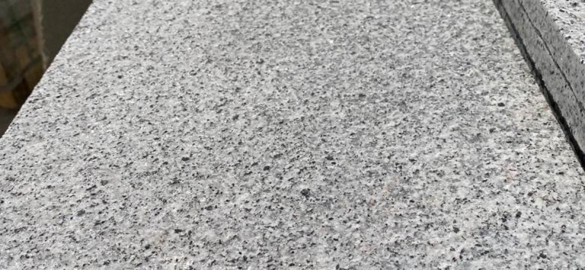 Granito grigio chiaro